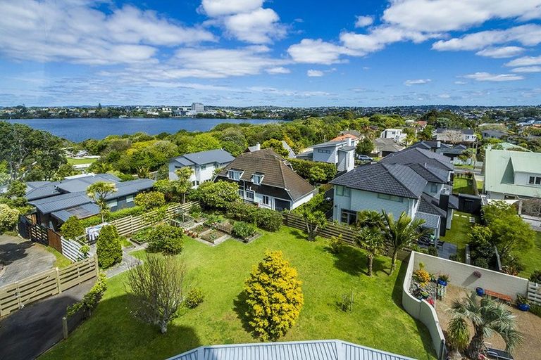 Photo of property in 4/90 Kitchener Road, Milford, Auckland, 0620