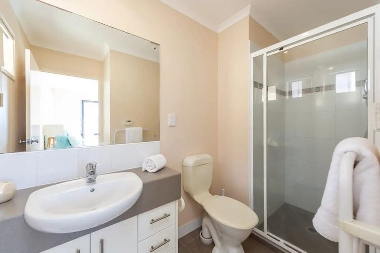 Photo of property in 102 Nautilus Drive, Gulf Harbour, Whangaparaoa, 0930