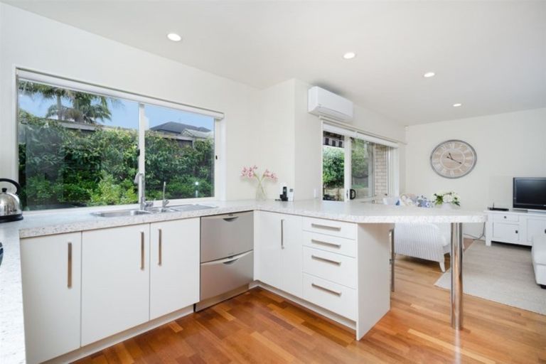 Photo of property in 14 Hendrika Court, Hobsonville, Auckland, 0618