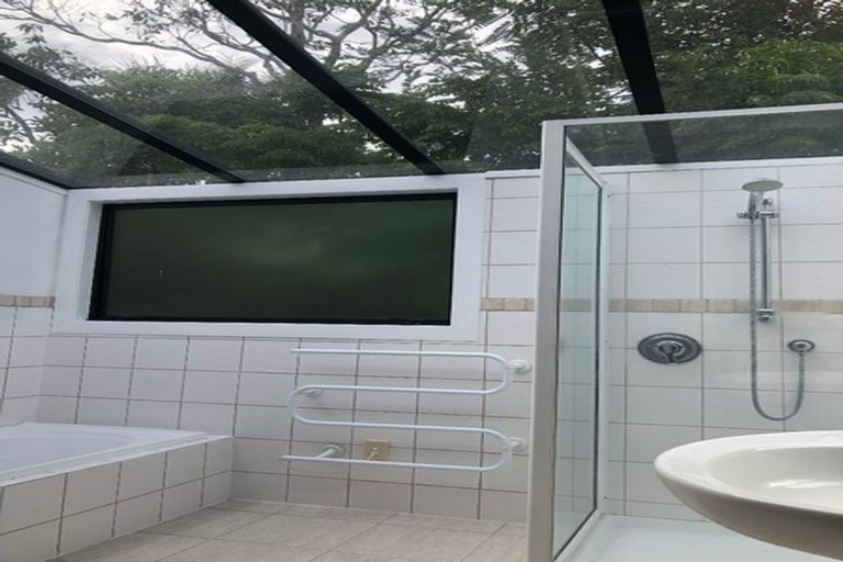 Photo of property in 1/2 The Esplanade, Castor Bay, Auckland, 0620