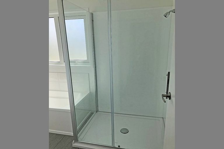 Photo of property in 1/18 Tironui Station Road East, Papakura, 2112