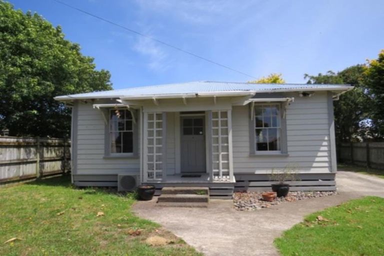Photo of property in 8 Arawa Street, Welbourn, New Plymouth, 4312