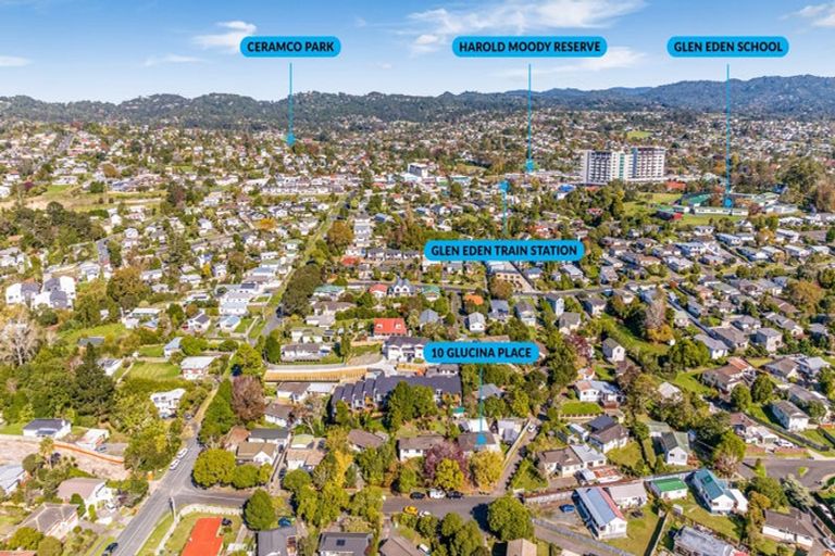 Photo of property in 10 Glucina Place, Glen Eden, Auckland, 0602