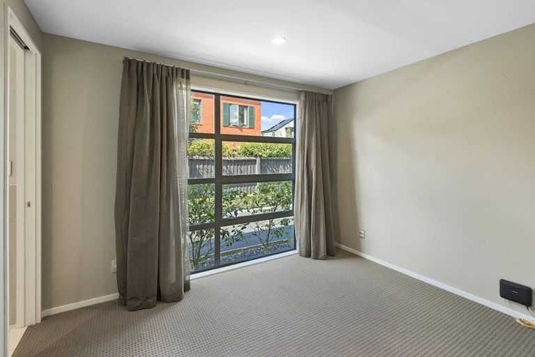 Photo of property in 72 Wai-iti Terrace, Bryndwr, Christchurch, 8052