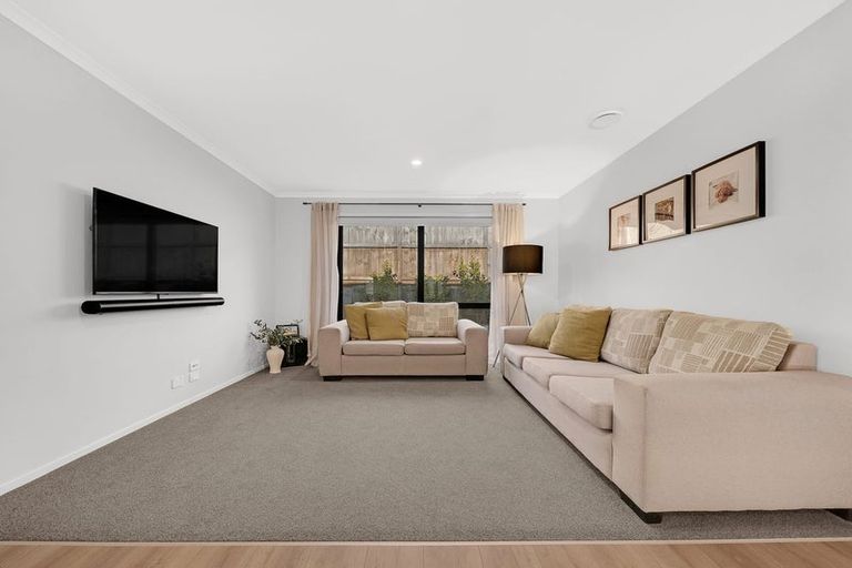Photo of property in 114 Harriet Johnston Drive, Pokeno, 2402