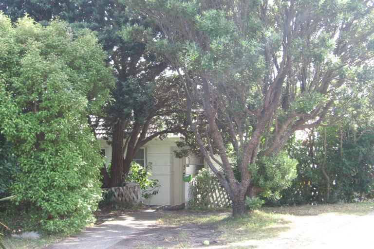 Photo of property in 21 Kinghorne Street, Strathmore Park, Wellington, 6022