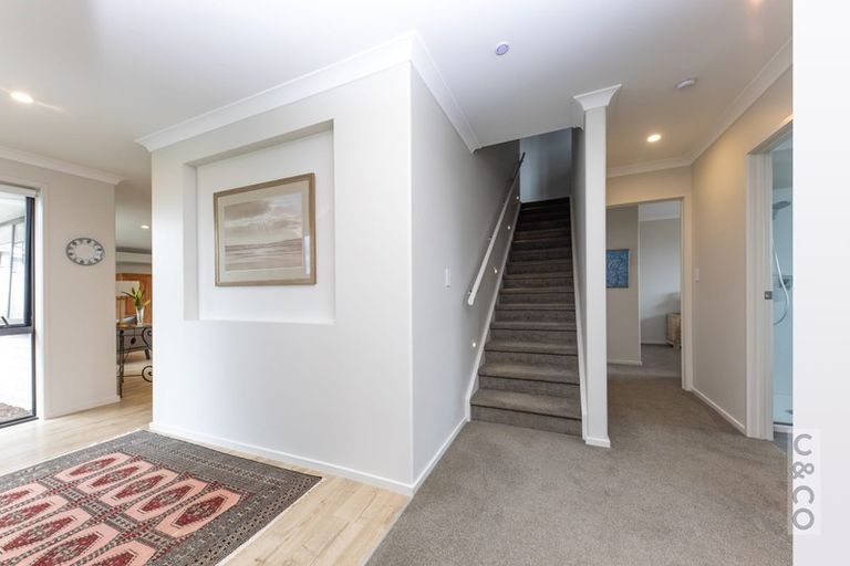 Photo of property in 17 Pitoitoi Drive, Riverhead, 0820