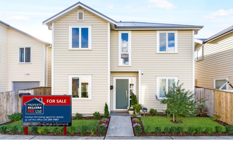 Photo of property in 22 Warbler Crescent, Papakura, 2110