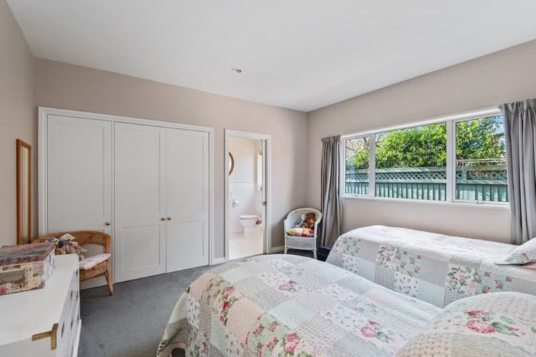 Photo of property in 11 Parkham Drive, Burnside, Christchurch, 8053