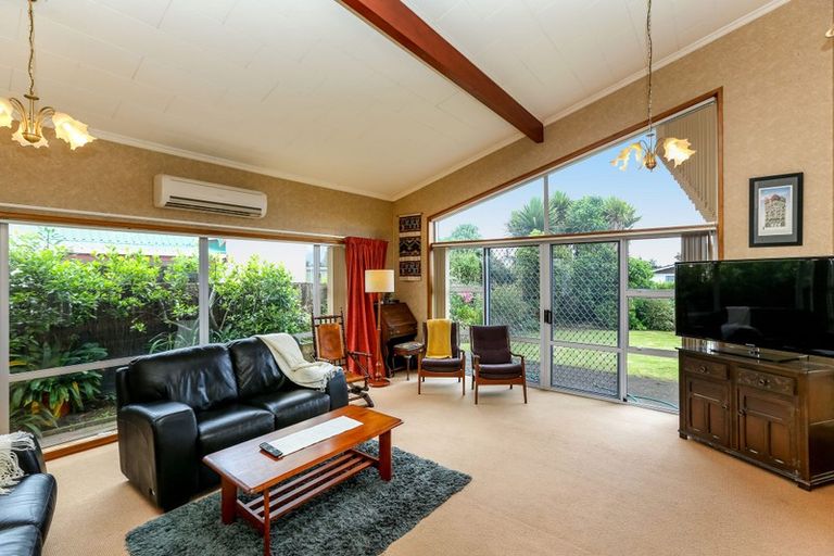 Photo of property in 7 Park Lane, Waitara, 4320