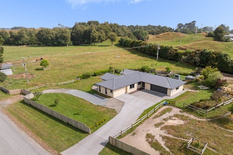 Photo of property in 16 Roy Road, Hamurana, Rotorua, 3096