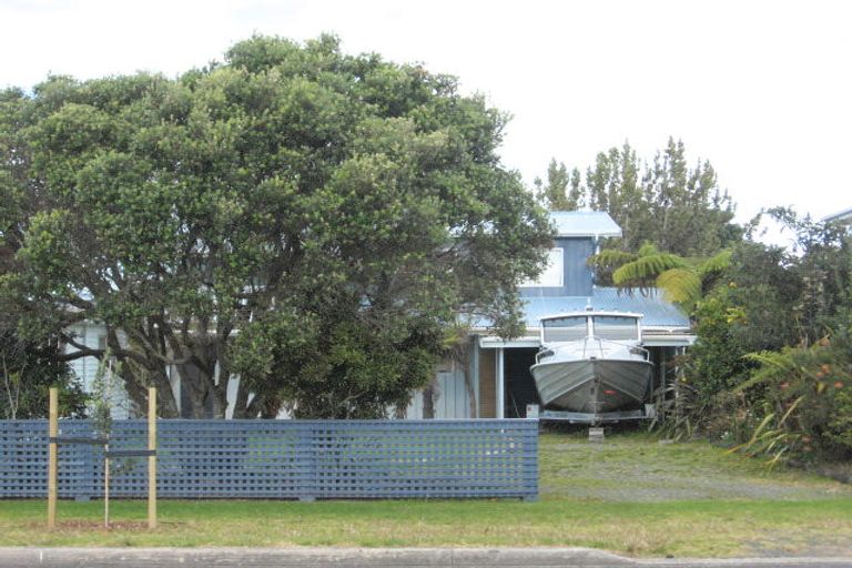 Photo of property in 49 Manaia Road, Tairua, 3508