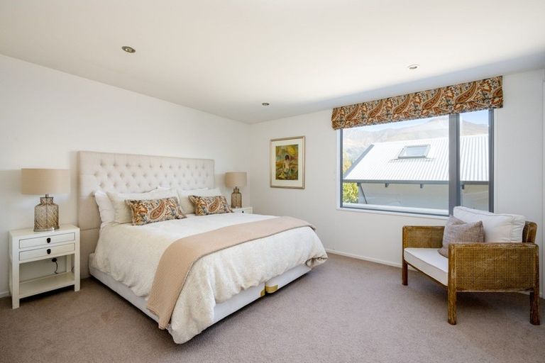 Photo of property in 76 Aubrey Road, Wanaka, 9305