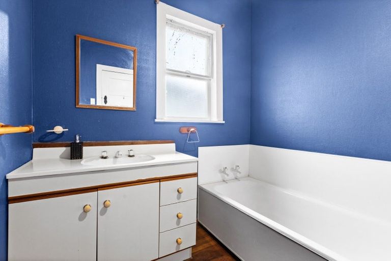 Photo of property in 41 Taradale Road, Marewa, Napier, 4110