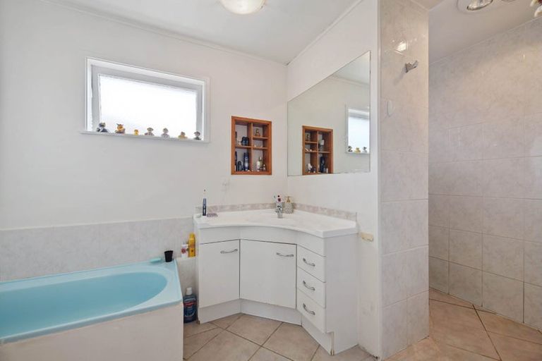 Photo of property in 47 Ridge Road, Howick, Auckland, 2014