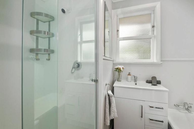 Photo of property in 22 Holborn Drive, Stokes Valley, Lower Hutt, 5019