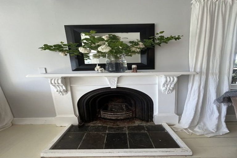 Photo of property in 36 Main Street, Greytown, 5712