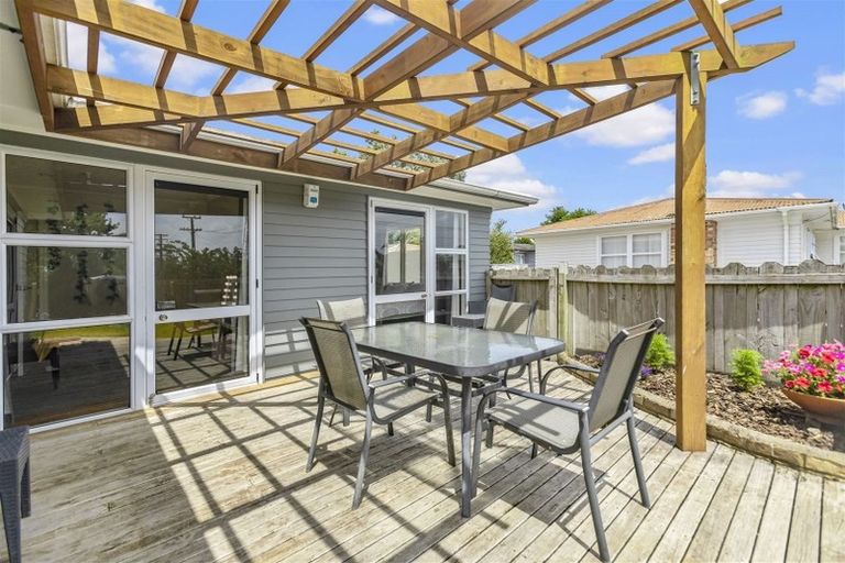 Photo of property in 42 Tiraumea Drive, Pakuranga, Auckland, 2010