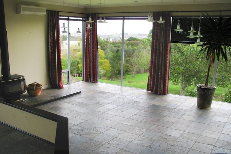 Photo of property in 87 Point View Drive, East Tamaki Heights, Auckland, 2016