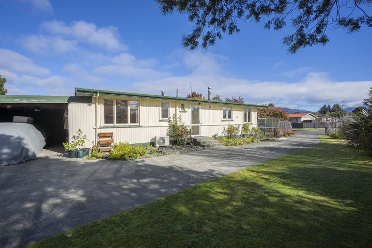Photo of property in 73 Mackinnon Loop, Te Anau, 9600