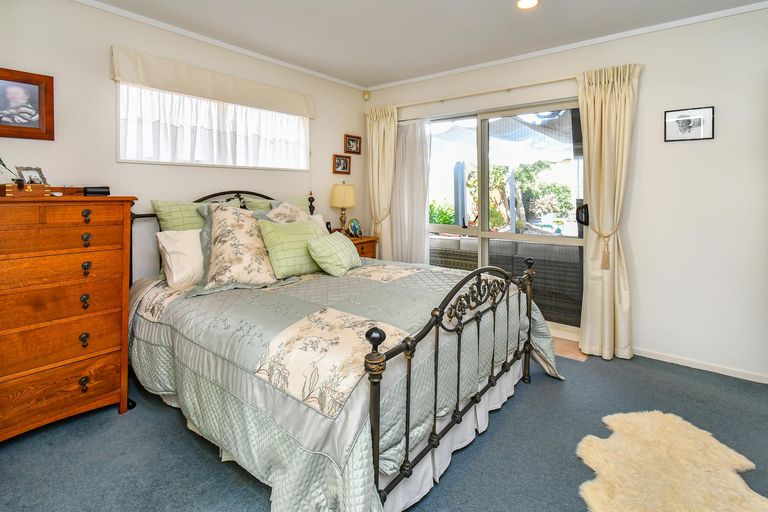 Photo of property in 79 Longford Park Drive, Takanini, 2112