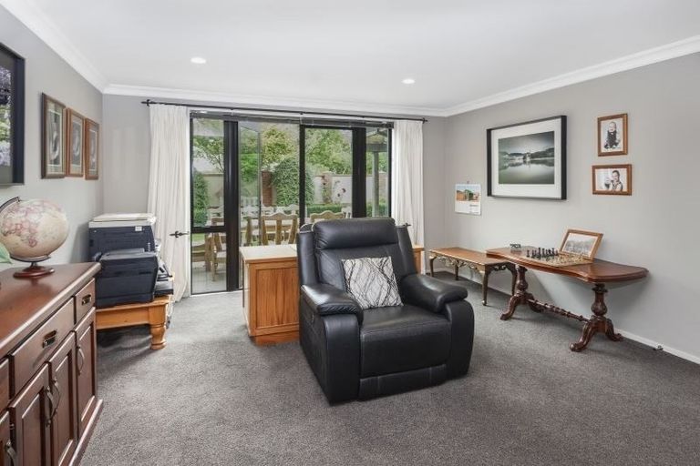 Photo of property in 28 Glasnevin Drive, Casebrook, Christchurch, 8051