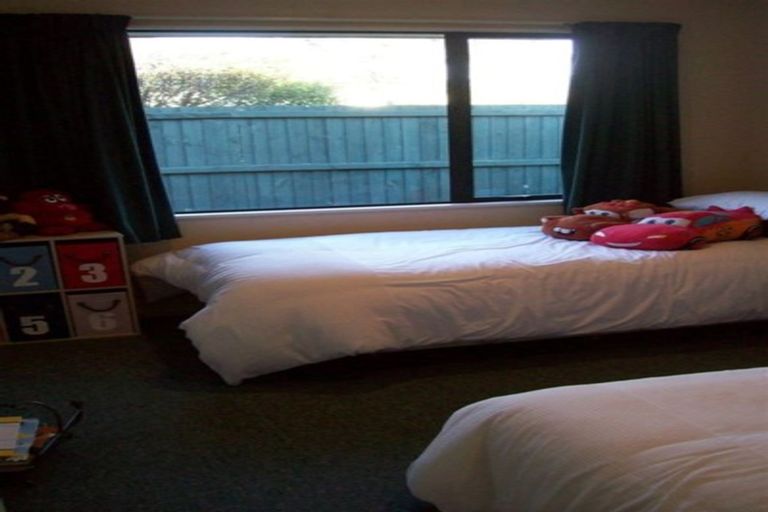 Photo of property in 15 Harrys Way, Redwood, Christchurch, 8051