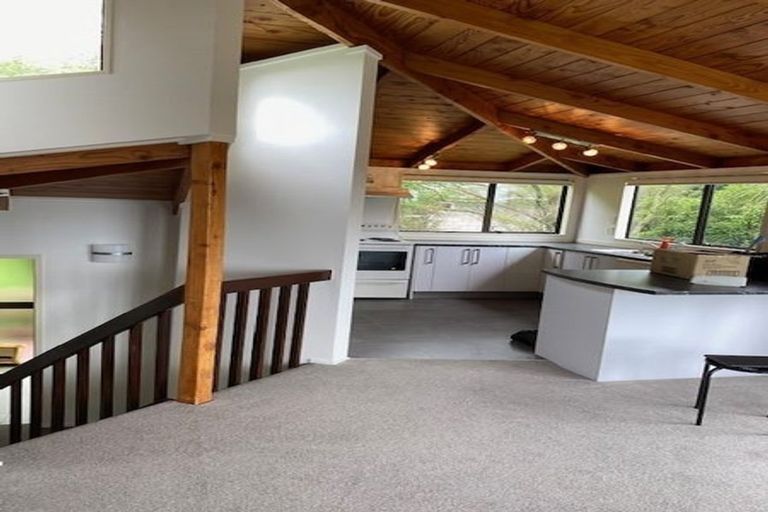 Photo of property in 2/618 Glenfield Road, Bayview, Auckland, 0629