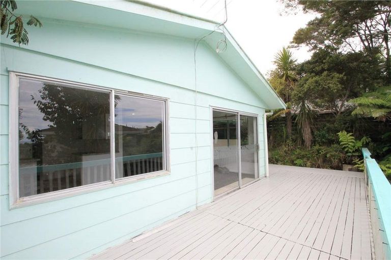 Photo of property in 15 Stredwick Drive, Torbay, Auckland, 0630