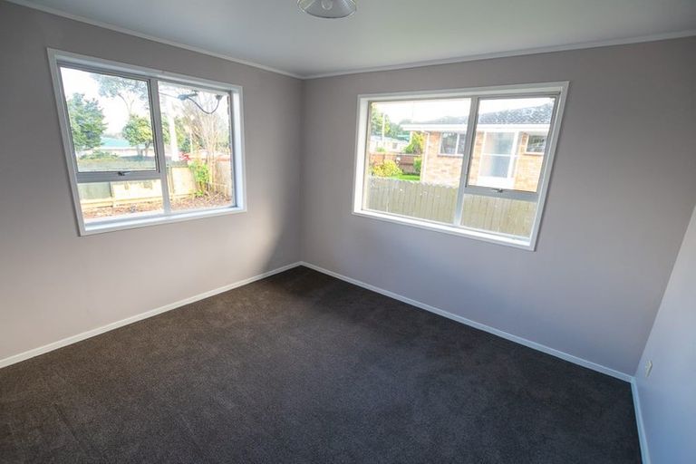 Photo of property in 1/191 Don Buck Road, Massey, Auckland, 0614
