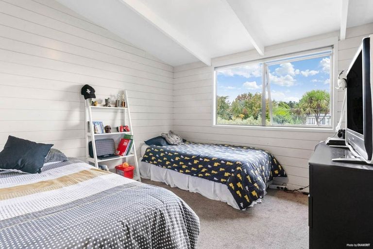 Photo of property in 17 Hoylake Place, Wattle Downs, Auckland, 2103