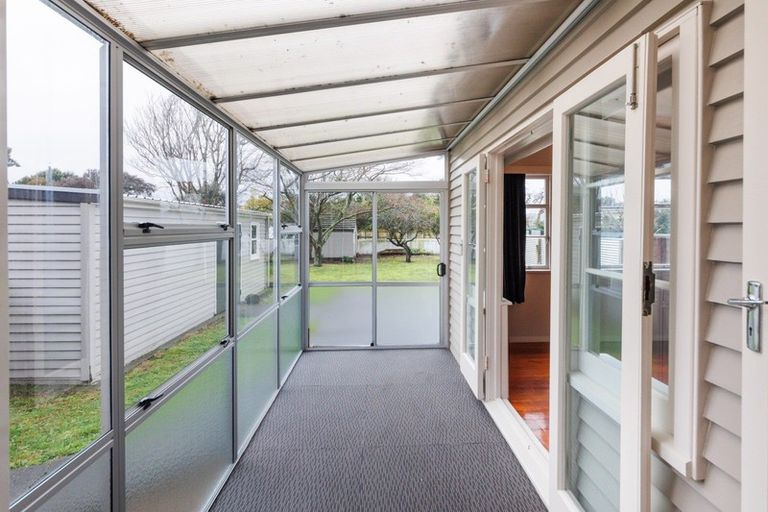 Photo of property in 17 Webb Street, Terrace End, Palmerston North, 4410