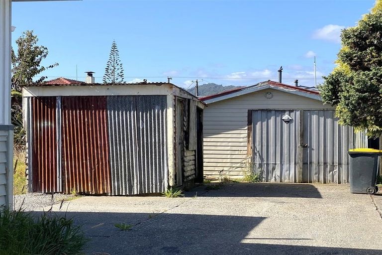 Photo of property in 3 Masters Street, Greymouth, 7805
