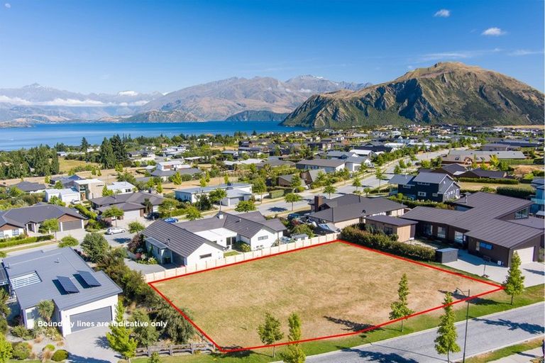 Photo of property in 3 Urquhart Place, Wanaka, 9305