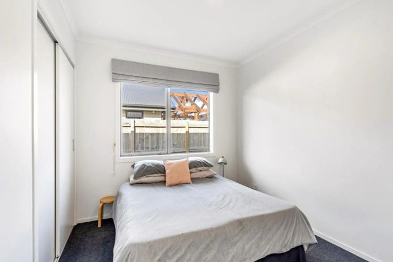 Photo of property in 76 Stace Hopper Drive, One Tree Point, 0118