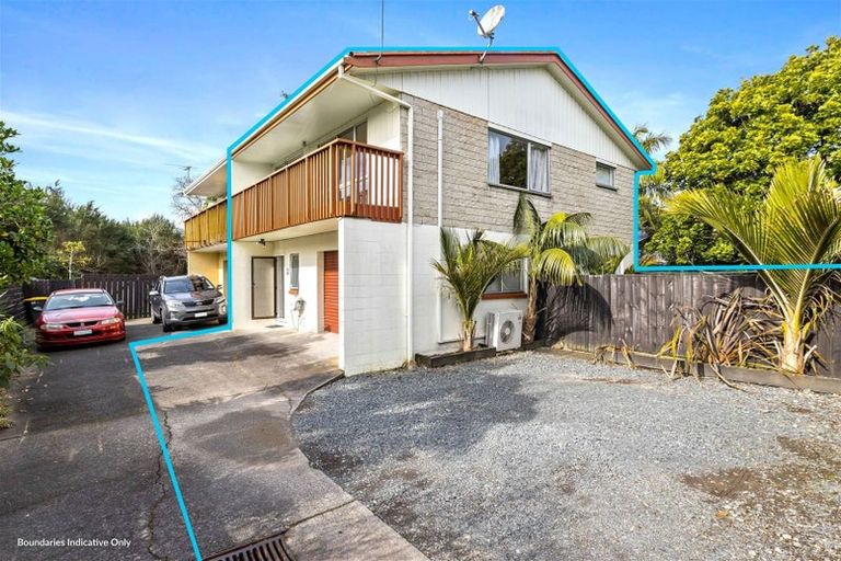 Photo of property in 5/24 Woodglen Road, Glen Eden, Auckland, 0602