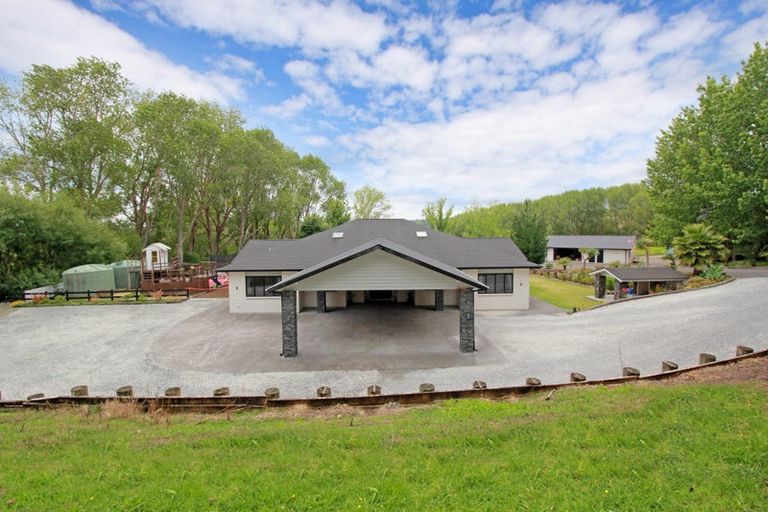 Photo of property in 12 Judge Richardson Drive, Opaheke, Papakura, 2584