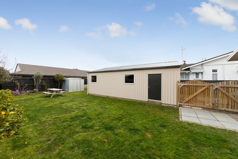 Photo of property in 10 Wood Street, Takaro, Palmerston North, 4410