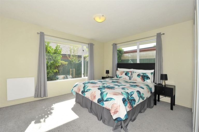 Photo of property in 2/33 Kintyre Drive, Broomfield, Christchurch, 8042