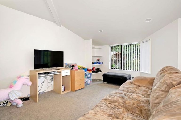 Photo of property in 38a Harbour View Road, Point Chevalier, Auckland, 1022