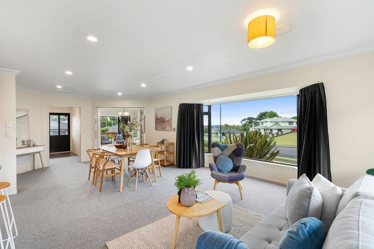 Photo of property in 1 Roseash Lane, Levin, 5510