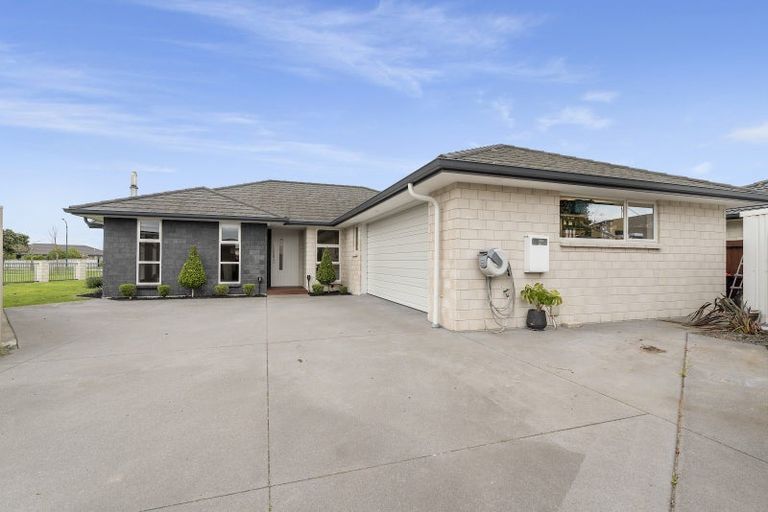 Photo of property in 133 The Boulevard, Papamoa Beach, Papamoa, 3118