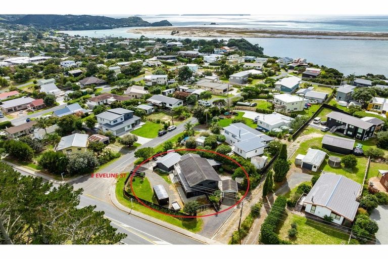 Photo of property in 2 Eveline Street, Mangawhai Heads, Mangawhai, 0505