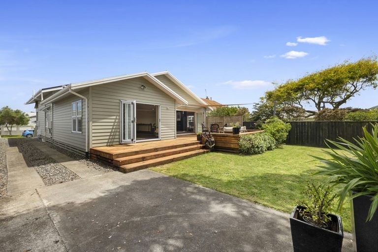 Photo of property in 17 Normanby Street, Fitzroy, New Plymouth, 4312