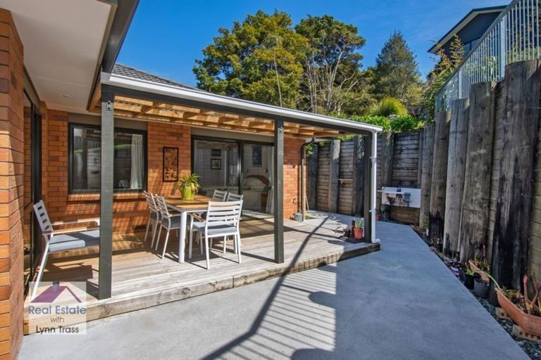 Photo of property in 14 Tieke Place, Horahora, Whangarei, 0110