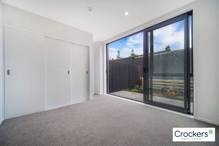 Photo of property in 2/2 Treasure Lane, Te Atatu South, Auckland, 0610