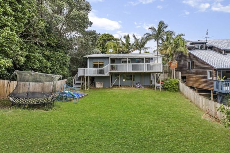 Photo of property in 22b Hutchinsons Road, Bucklands Beach, Auckland, 2014