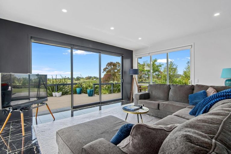 Photo of property in 66 Suncrest Drive, Tasman, Upper Moutere, 7173