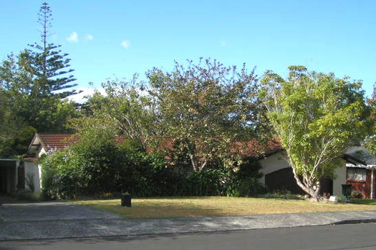 Photo of property in 51 Meadowvale Avenue, Forrest Hill, Auckland, 0620
