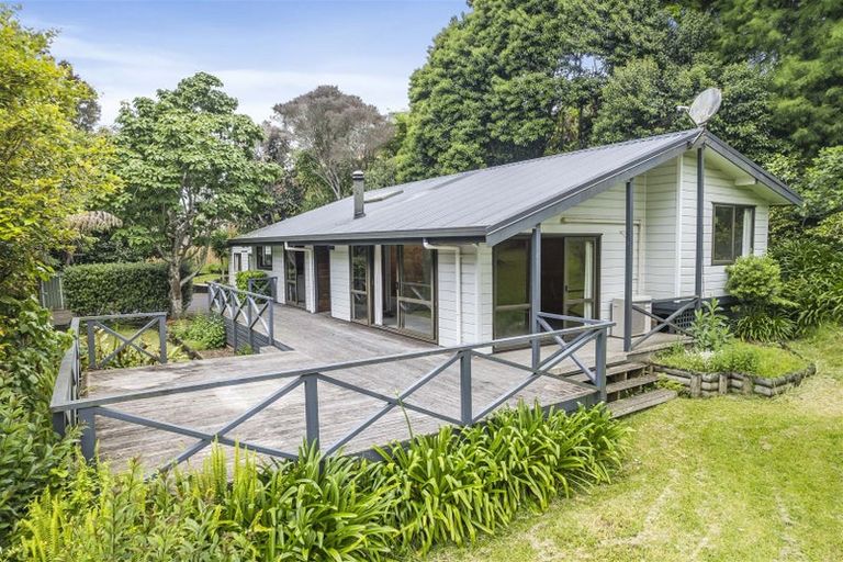 Photo of property in 25 John Gill Road, Shelly Park, Auckland, 2014